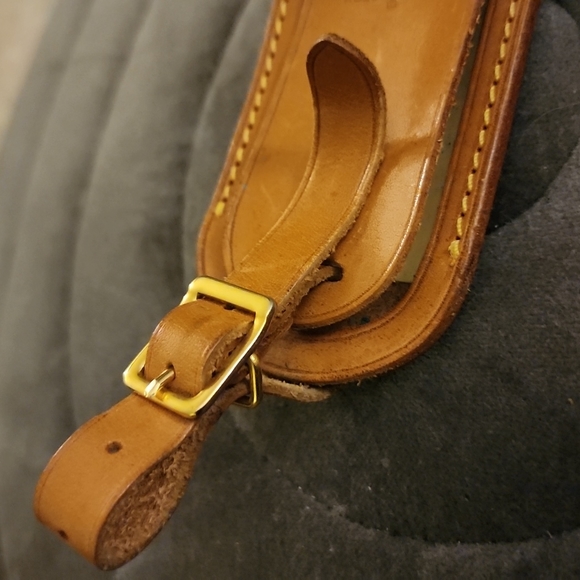 Louis Vuitton Vachetta Leather Luggage Tag and Poignet Set - Authentic - Picture 6 of 9